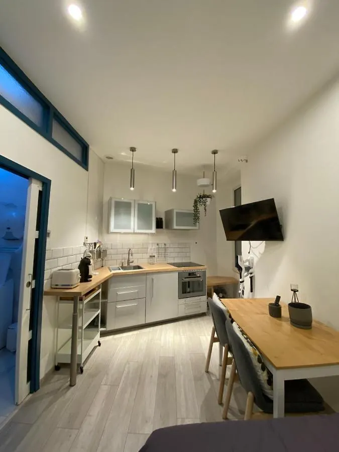 Mrtn Apartments Studio & Suites - Aix-Les-Bains, Hypercentre